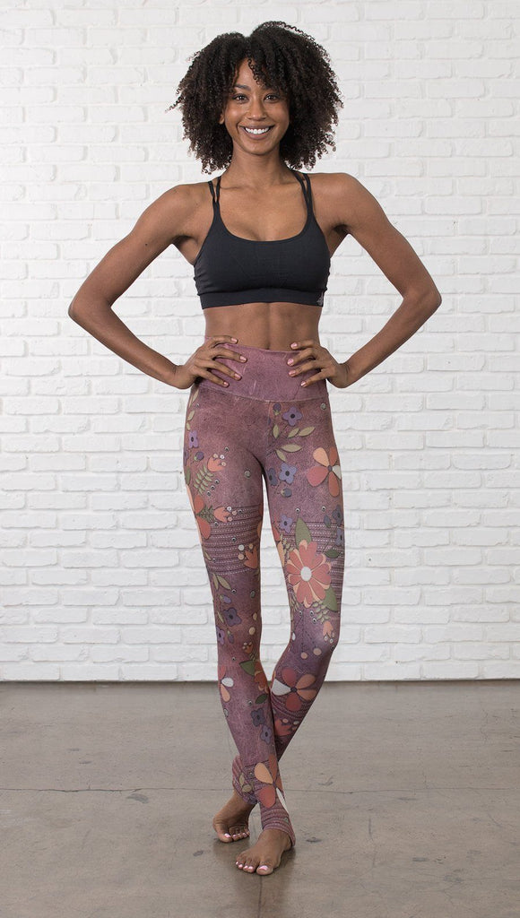 front view of model wearing vintage flower pattern printed full length leggings