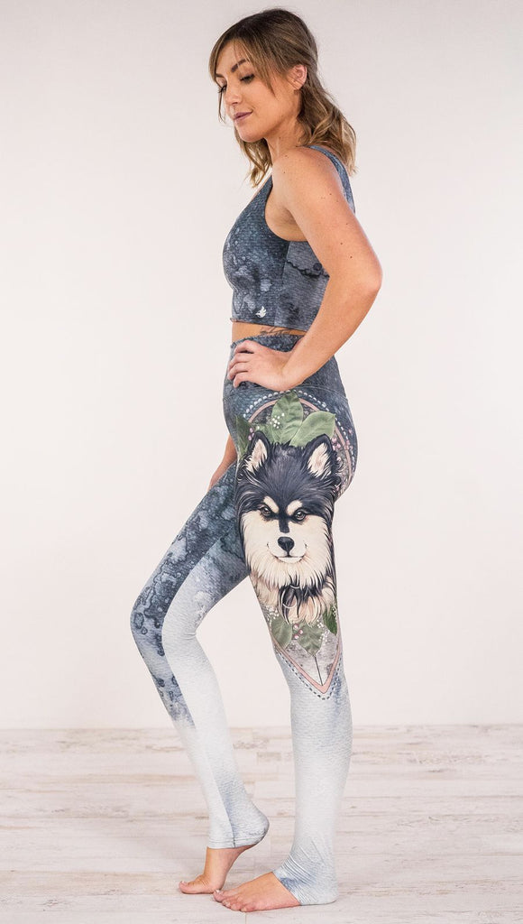 Side view of model wearing Finnish Lapphund dog printed full length leggings